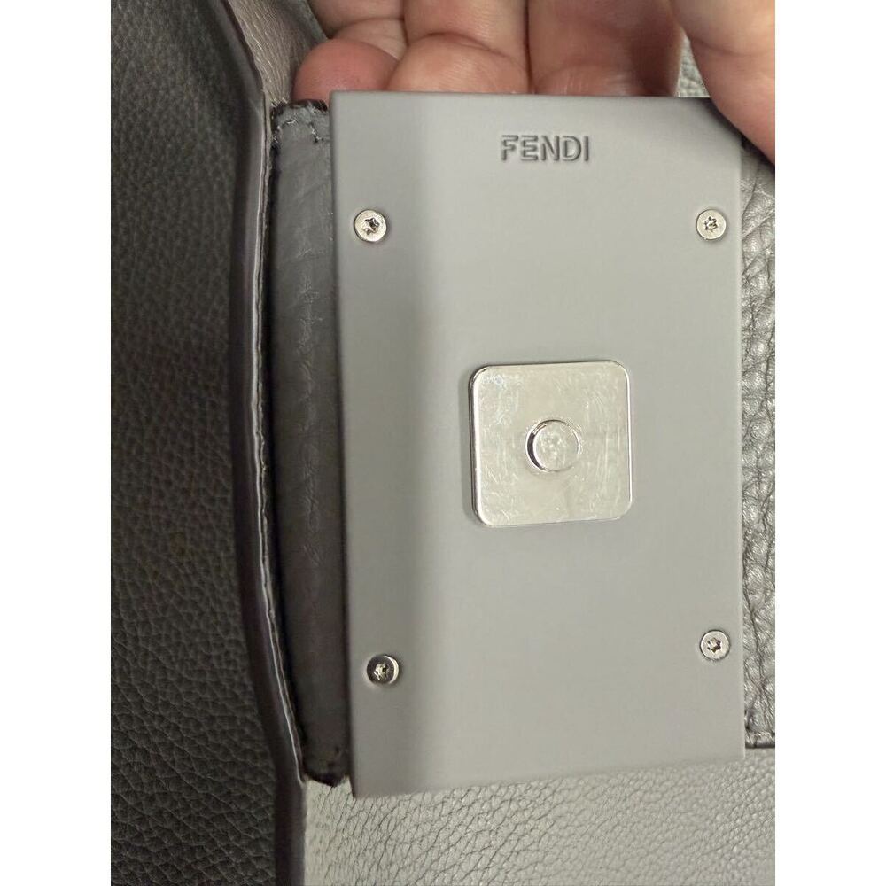 FENDI Baguette Messenger Bag Gray - Picture 6 of 10